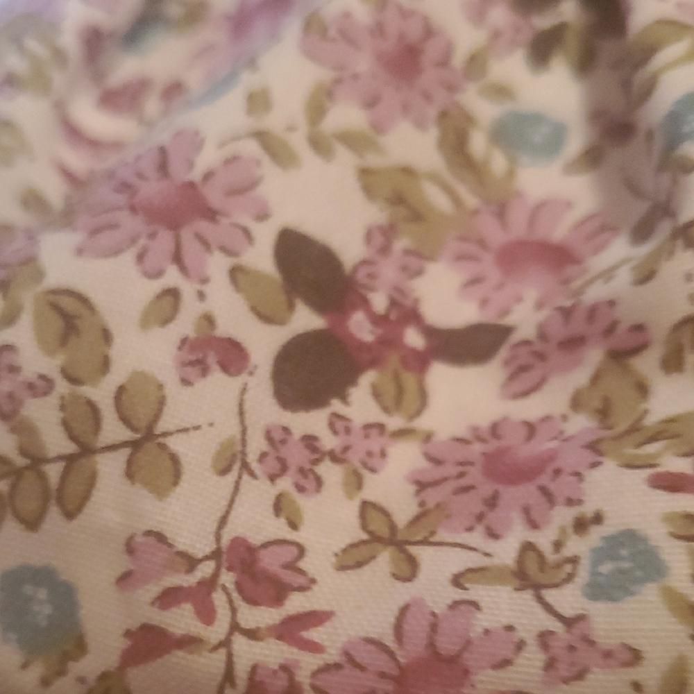 Floral Cosmetic Bag with Purple Accents - Picture 3 of 4